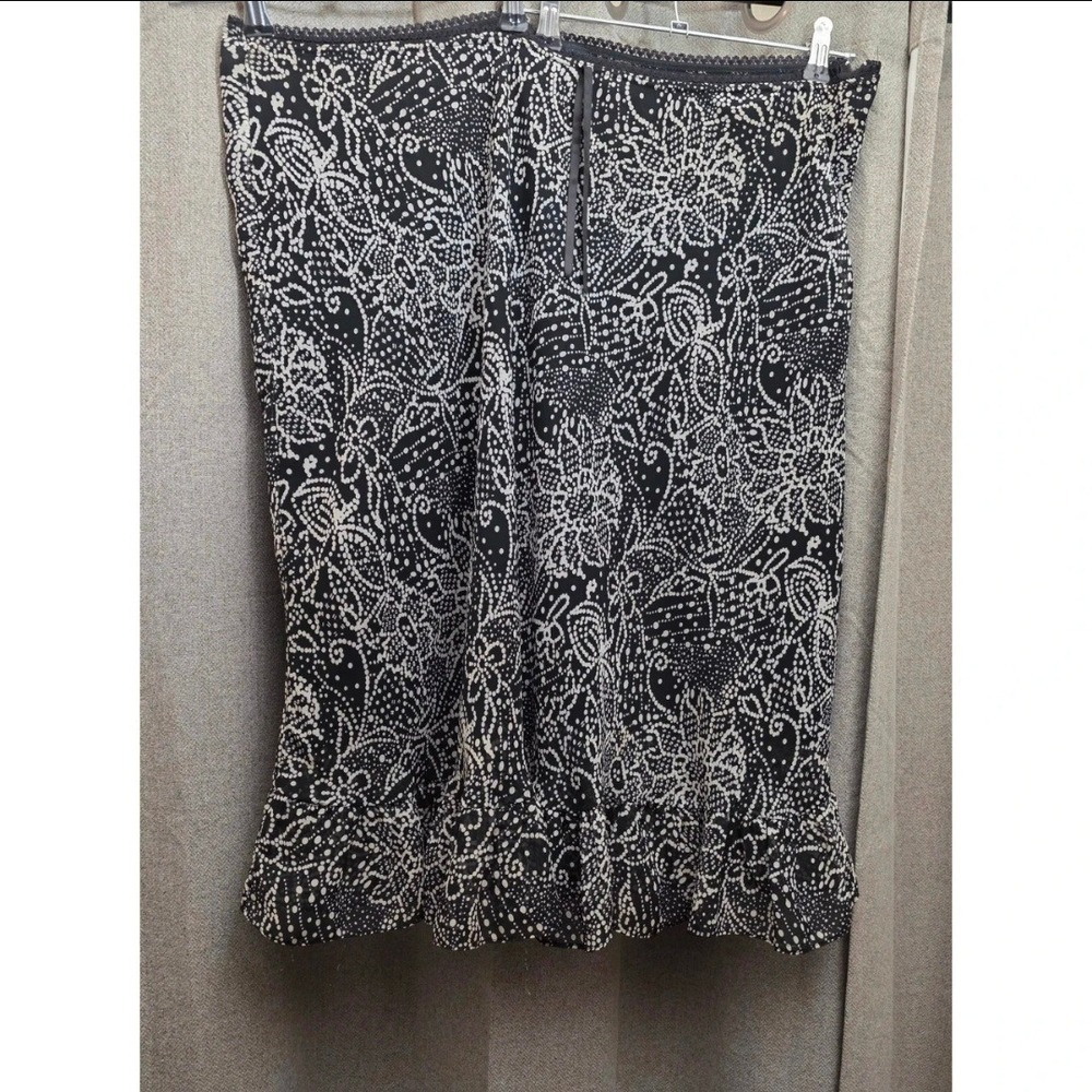 Vintage Torrid Black White Abstract Dot Floral Midi Skirt Lace Trim Plus Size 22
